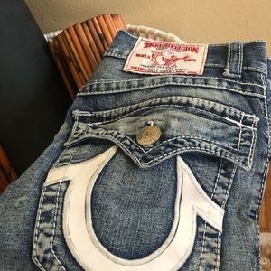 TRUE RELIGION JEANS